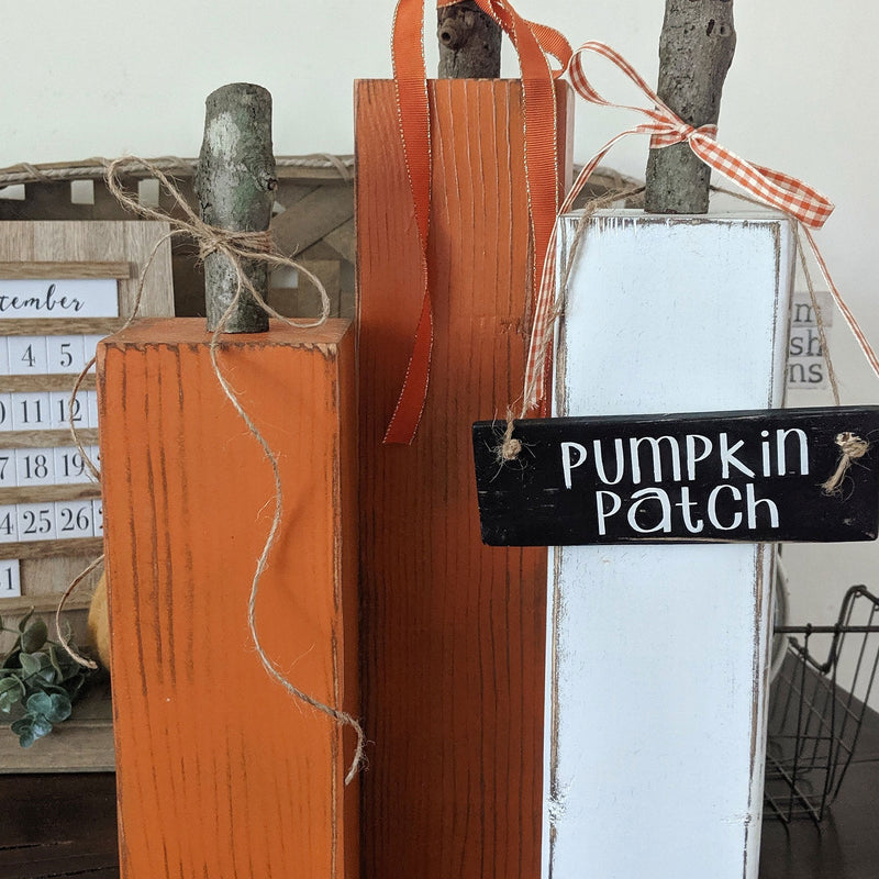Stick Top Pumpkin Set of 3 w/ Sign